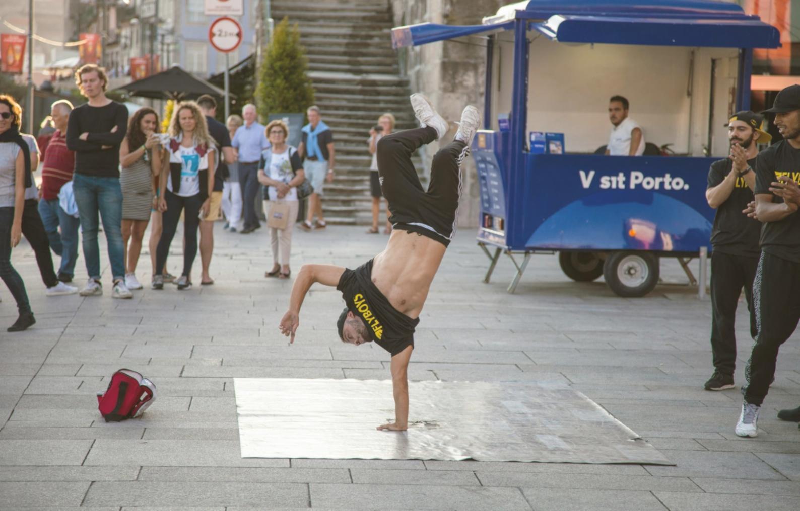 Hip-Hop Tanzstudio Atmosphäre mit professioneller Ausstattung